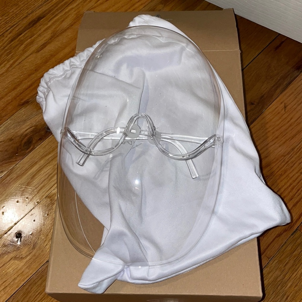 Vue Shiel face mask